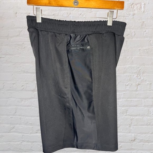 Men's Optimal Human Black Athletic Shorts with Pocket Details - M. - Picture 5 of 5